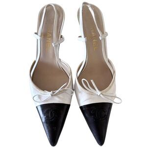 Chanel Black & White CC Logo Bow Captoe Slingback Pointed Toe Heels EU 38.5